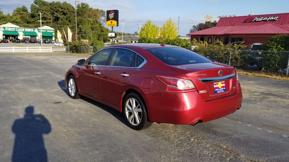 Nissan Altima 2013 Red