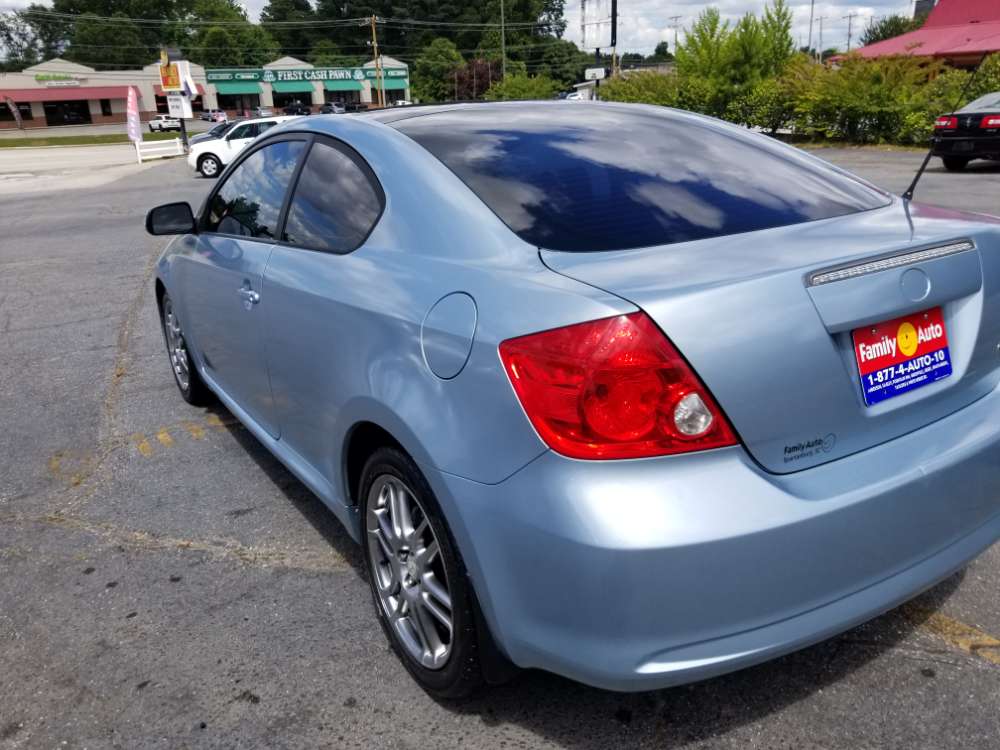 Scion tC 2005 Blue