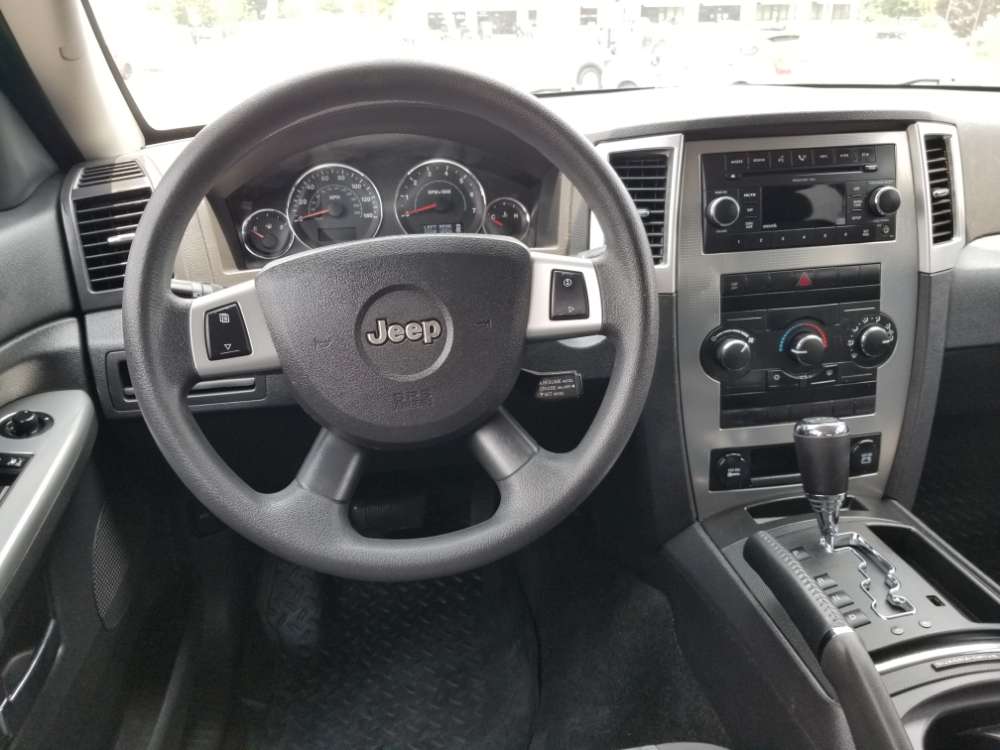 Jeep Grand Cherokee 2009 Gold