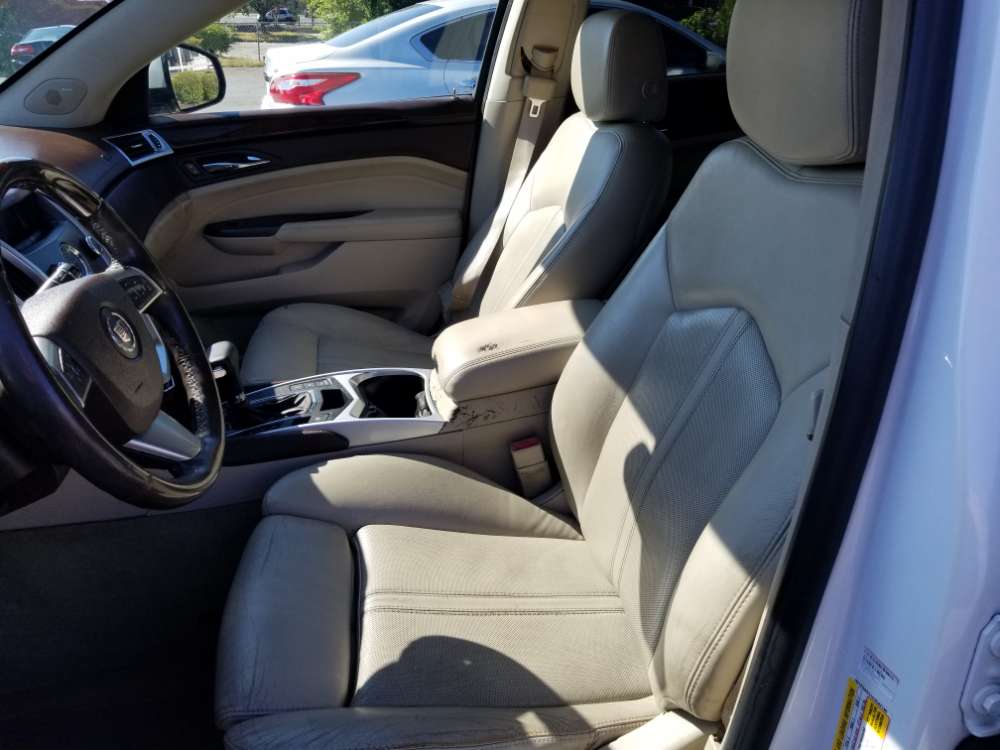 Cadillac SRX 2012 White