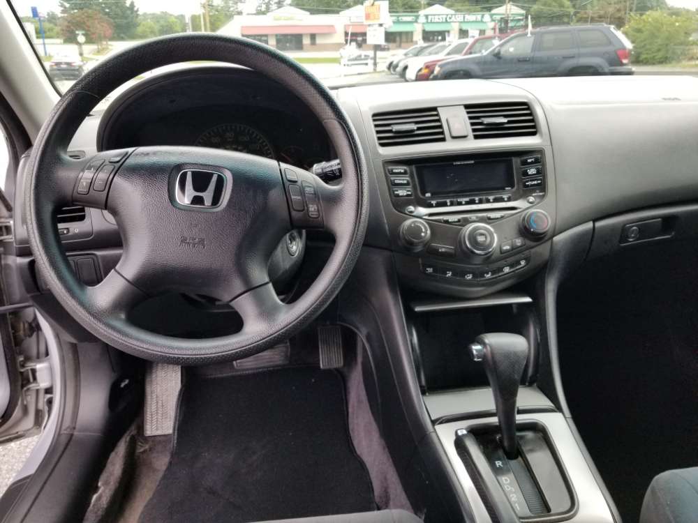 Honda Accord 2003 Silver