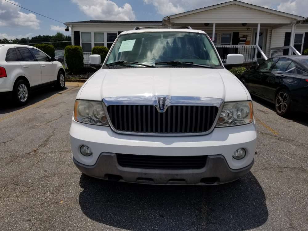 Lincoln Navigator 2004 White