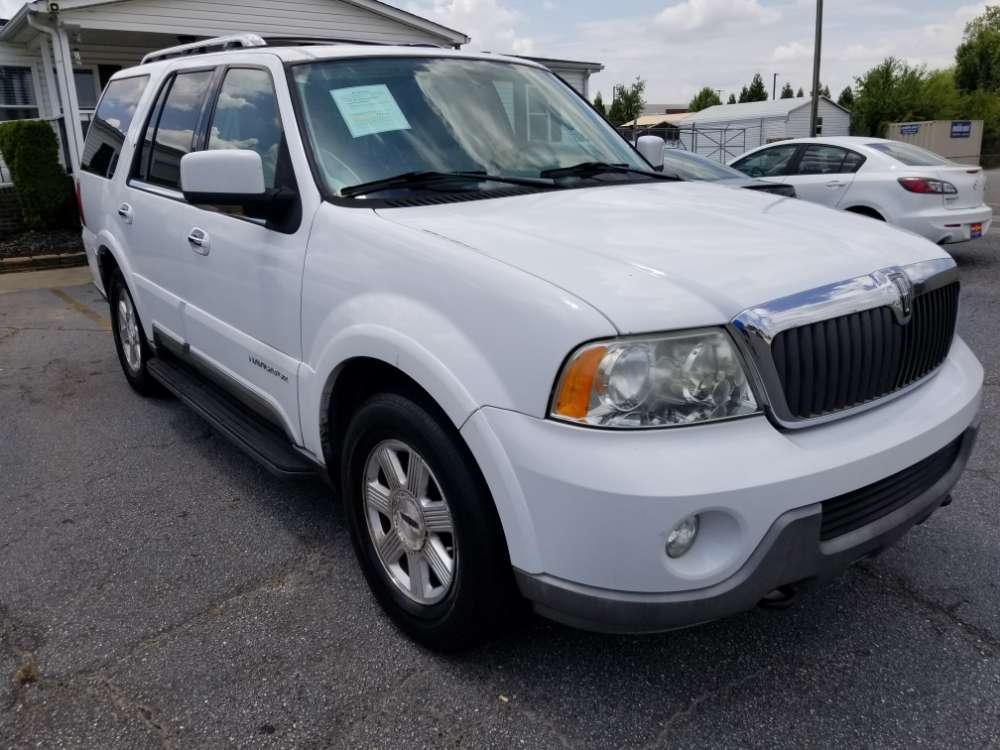 Lincoln Navigator 2004 White