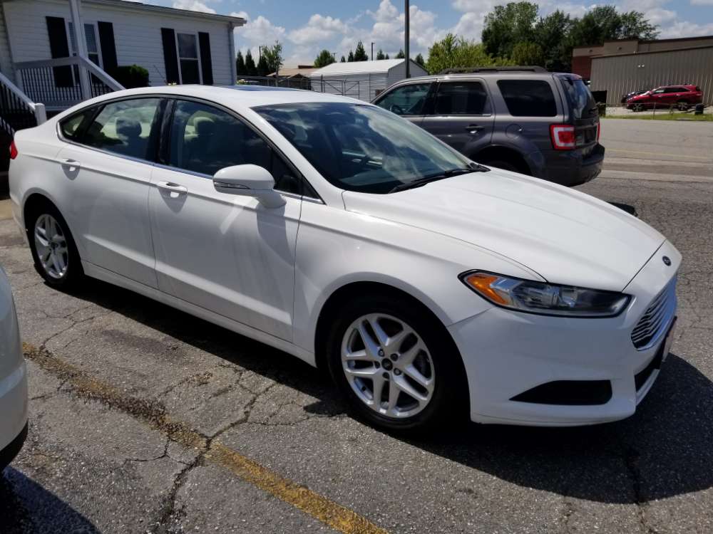 Ford Fusion 2013 White