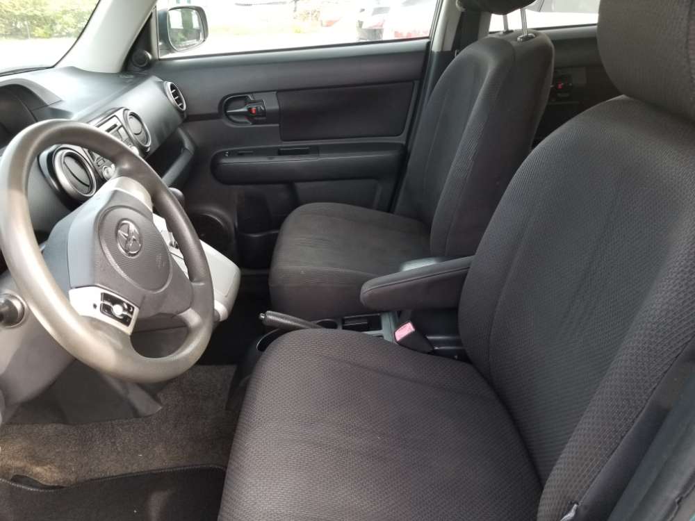 Scion XB 2009 Blue