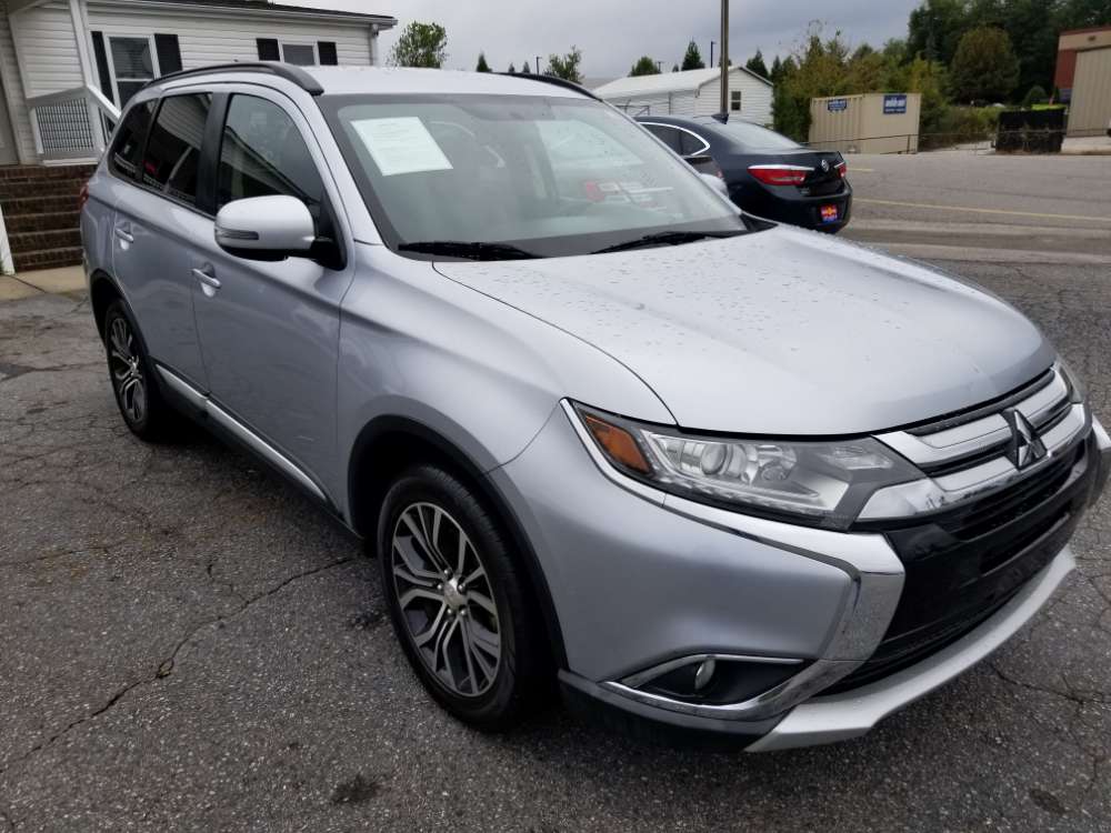 Mitsubishi Outlander 2016 Blue