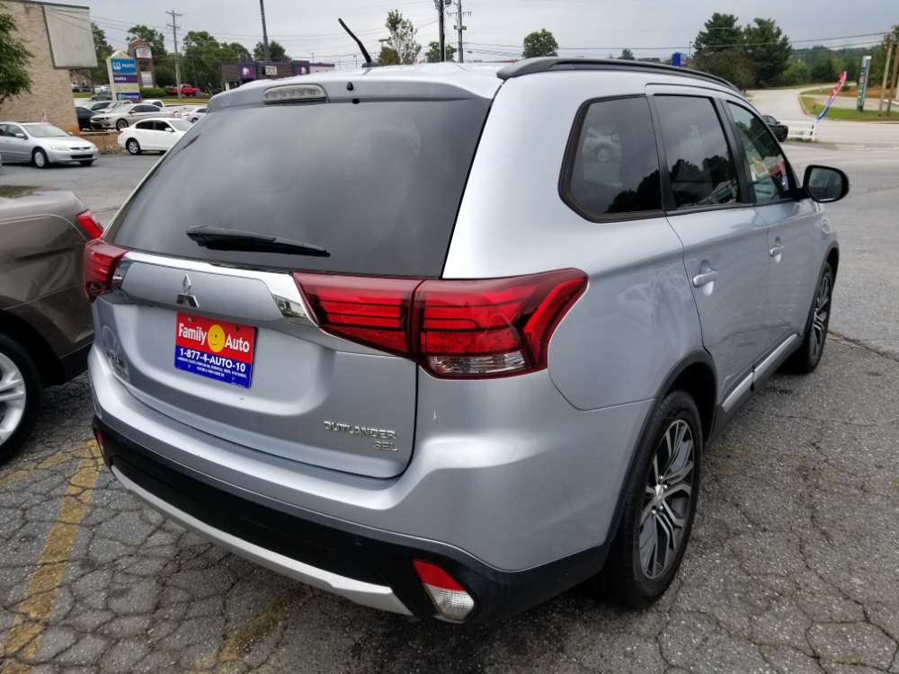 Mitsubishi Outlander 2016 Blue