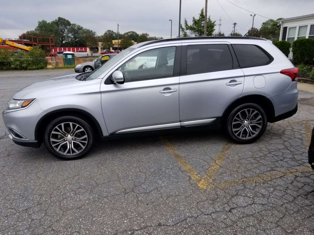 Mitsubishi Outlander 2016 Blue