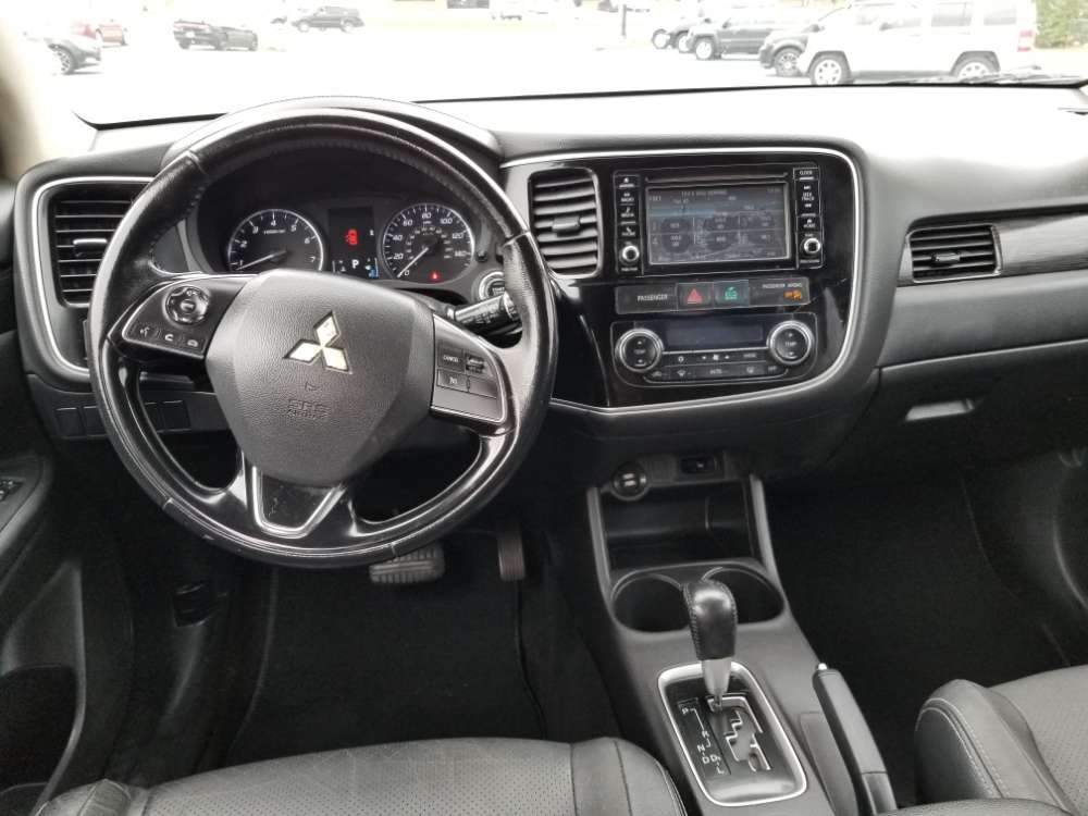 Mitsubishi Outlander 2016 Blue
