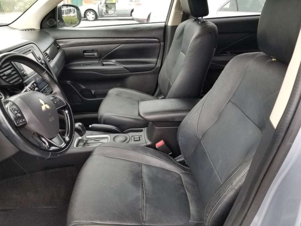 Mitsubishi Outlander 2016 Blue