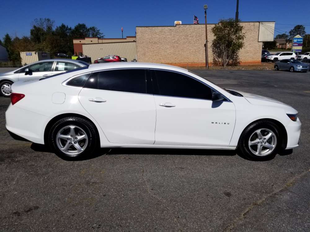 Chevrolet Malibu 2016 White