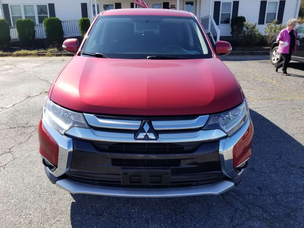 Mitsubishi Outlander 2017 Red