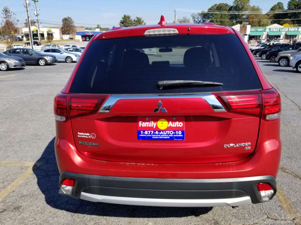 Mitsubishi Outlander 2017 Red