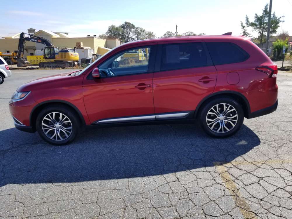Mitsubishi Outlander 2017 Red