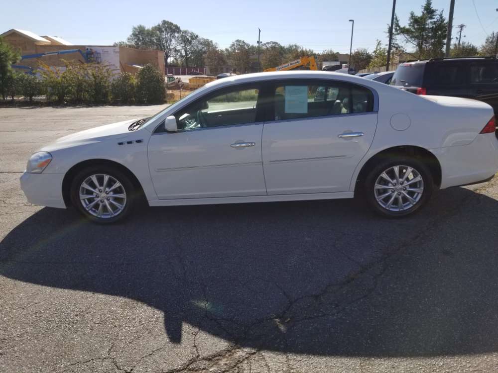 Buick Lucerne CXL White