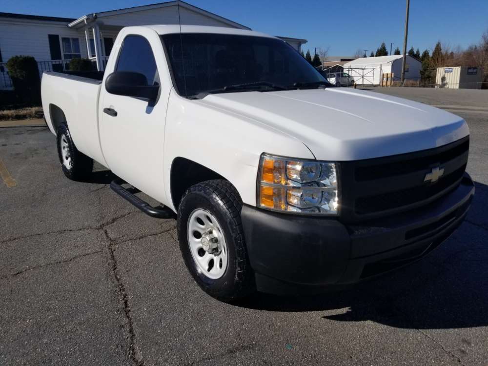 Chevrolet Silverado 2010 White