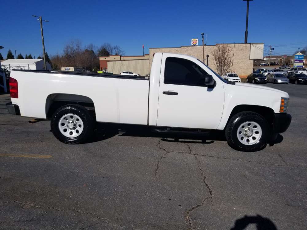 Chevrolet Silverado 2010 White