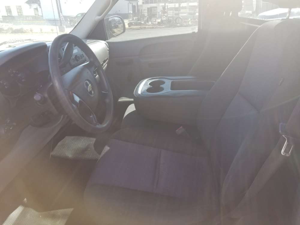 Chevrolet Silverado 2010 White