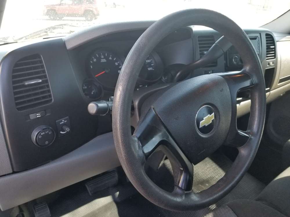 Chevrolet Silverado 2010 White