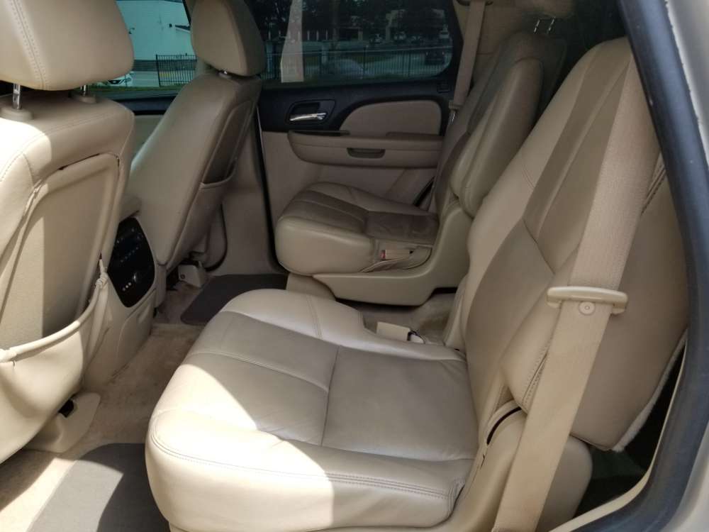 Chevrolet Tahoe 2008 Gold