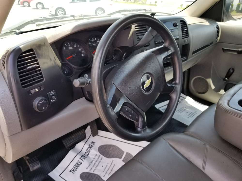 Chevrolet Silverado 2012 White