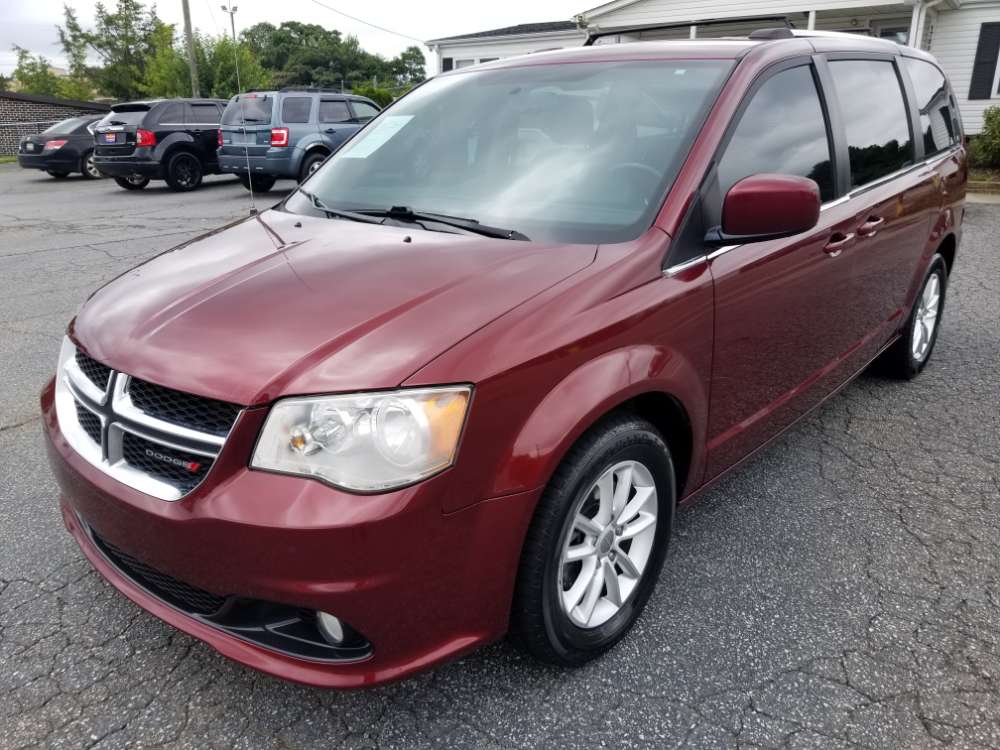 Dodge Grand Caravan 2018 Red