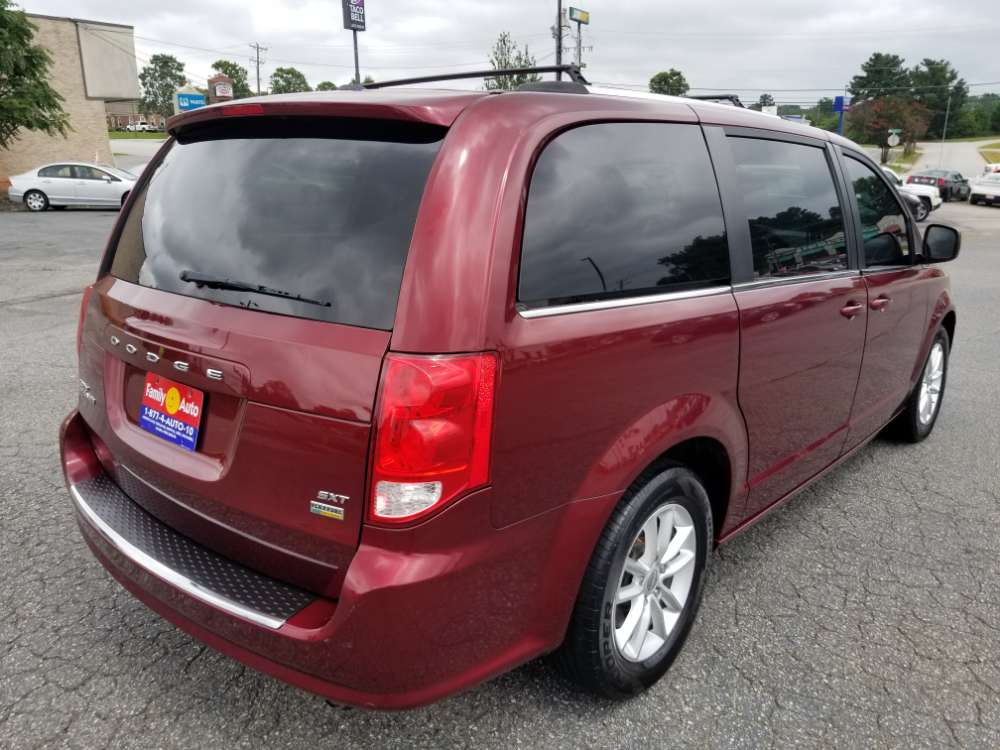 Dodge Grand Caravan 2018 Red