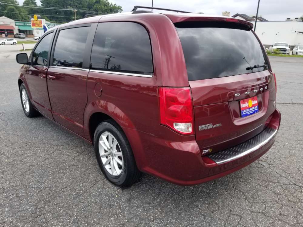 Dodge Grand Caravan 2018 Red
