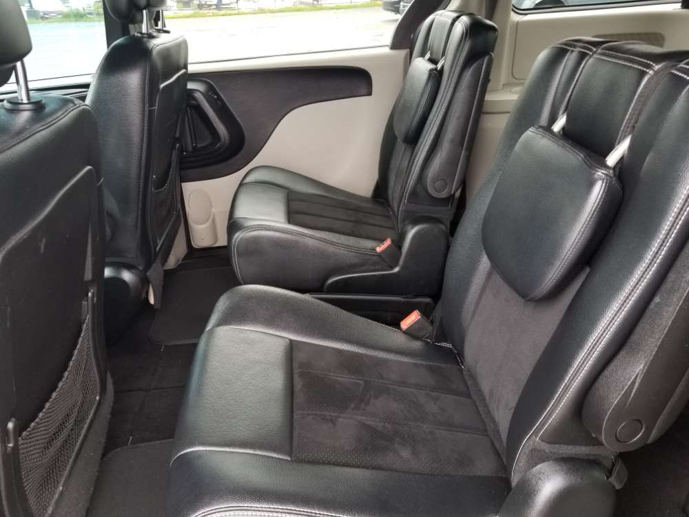 Dodge Grand Caravan 2018 Red
