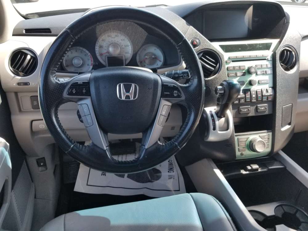Honda Pilot 2011 Silver