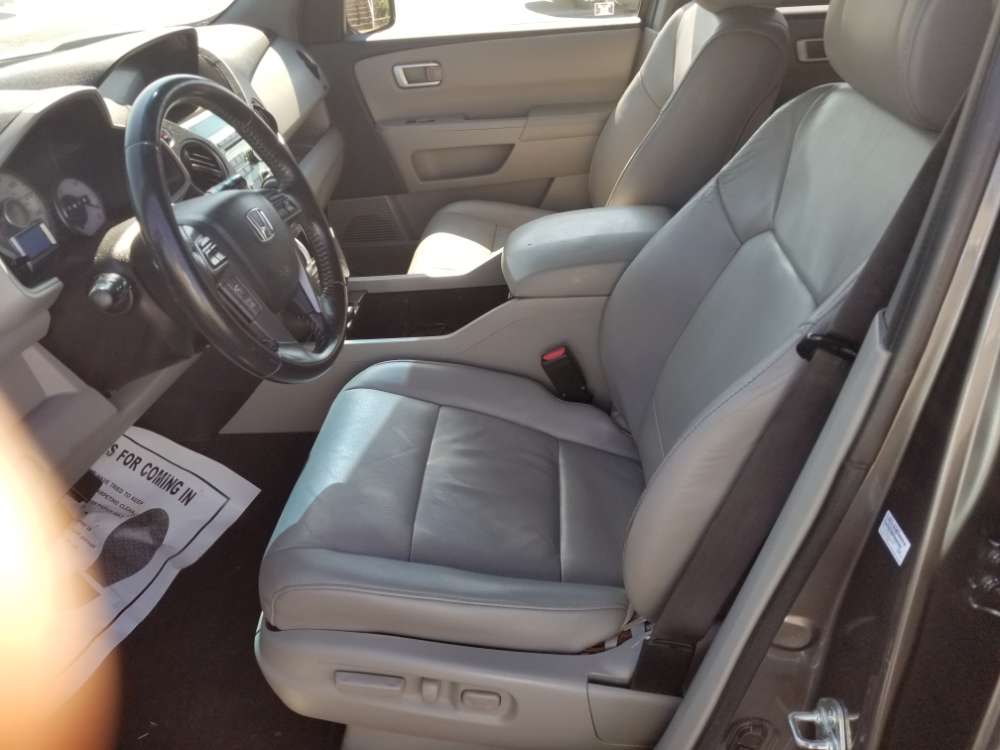 Honda Pilot 2011 Silver