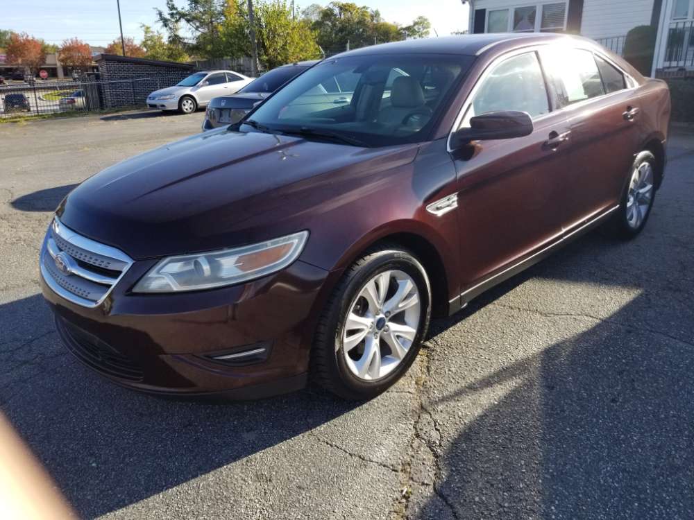 Ford Taurus 2012 Maroon