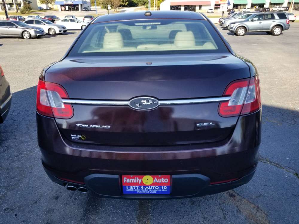 Ford Taurus 2012 Maroon
