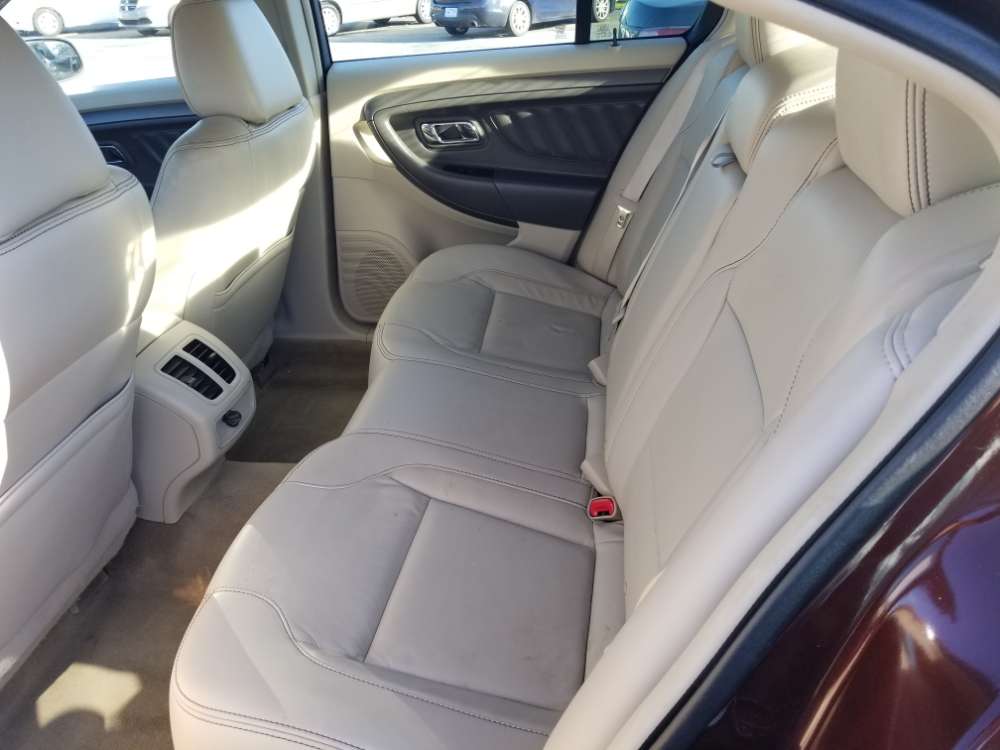 Ford Taurus 2012 Maroon