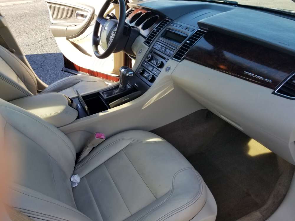 Ford Taurus 2012 Maroon