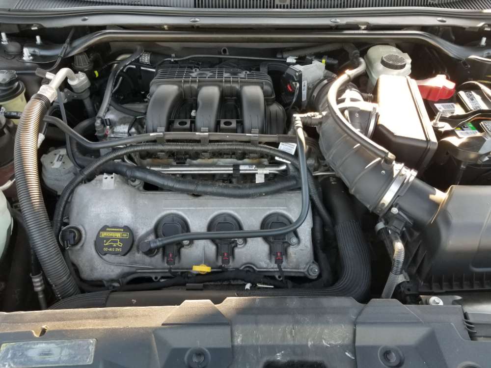 Ford Taurus 2012 Maroon
