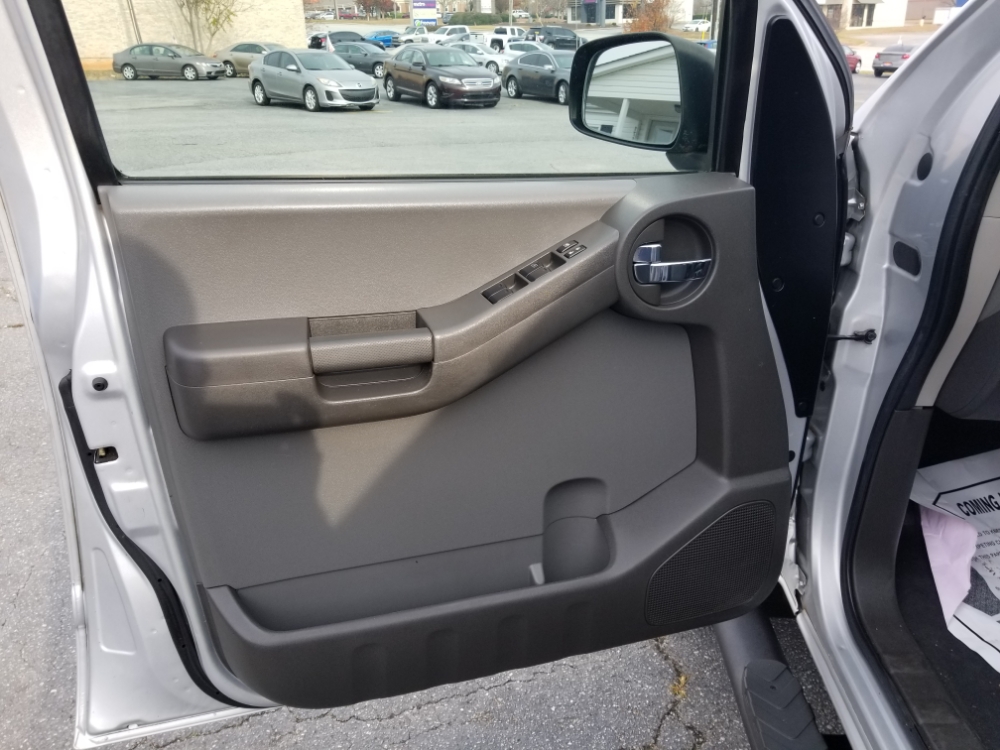 Nissan Xterra 2008 Sliver