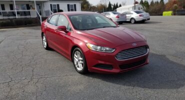 Ford Fusion 2013 Red