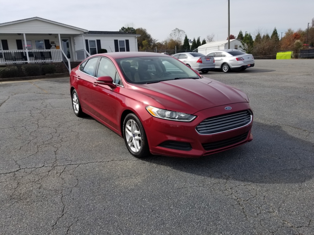 Ford Fusion 2013 Red
