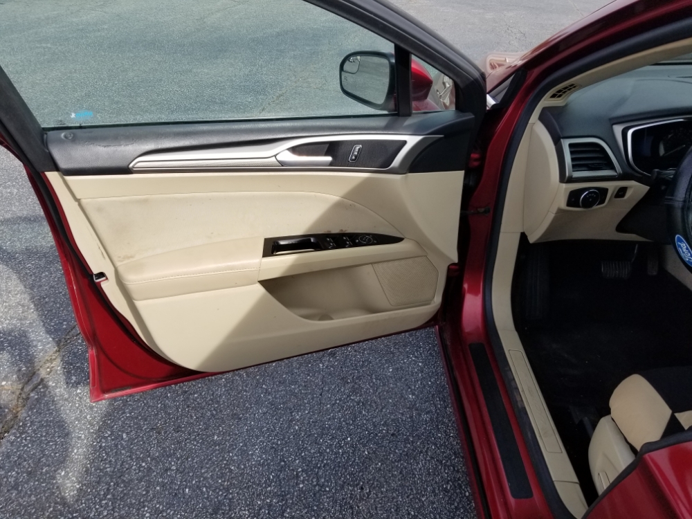 Ford Fusion 2013 Red