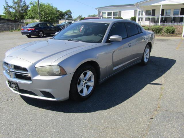 2014 Dodge Charger SE's photo